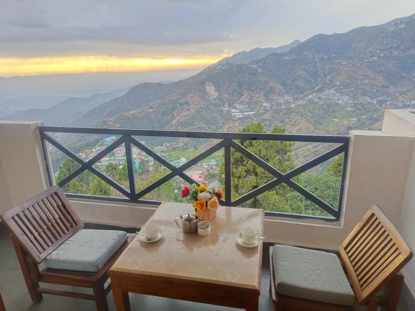 Green N Breeze Resorts Mussoorie Exterior photo